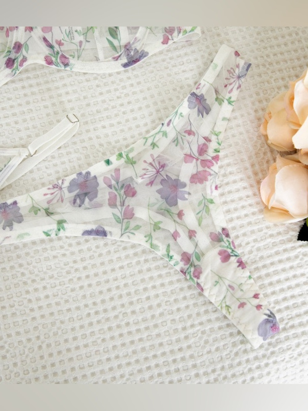 White Floral 3-Piece Mesh Lingerie Set - Picture 5 of 7